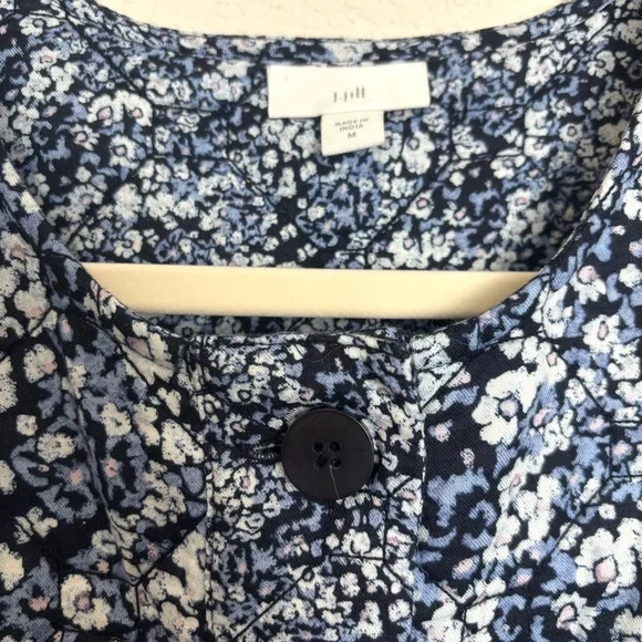J. Jill Blue Floral Cotton Quilted Button Front Jacket Women’s Medium Cozy Artsy - Picture 4 of 9